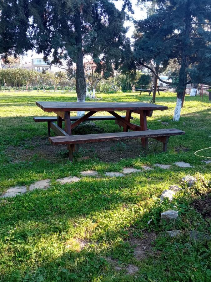 Sofia'S Garden Leilighet Néa Péramos Eksteriør bilde